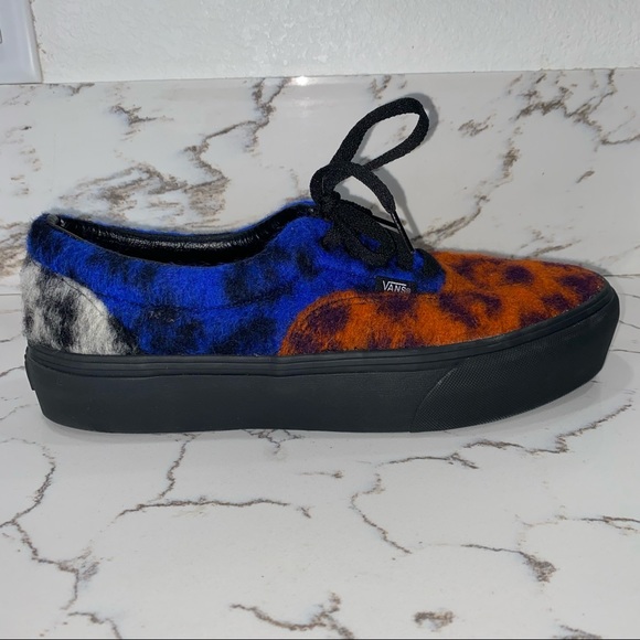 New Vans, these are a sample and they are rare, furry all over super cool! - Picture 4 of 7